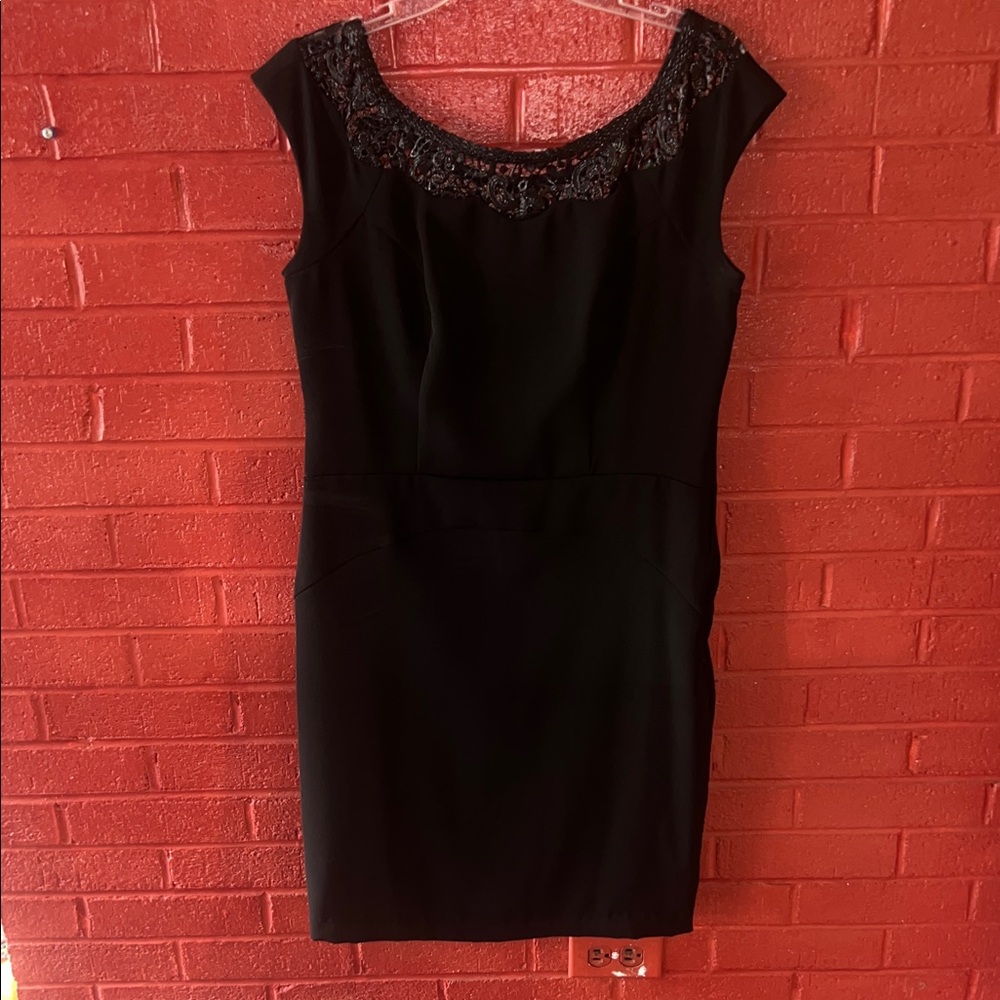 Elegant Black Sleeveless Dress